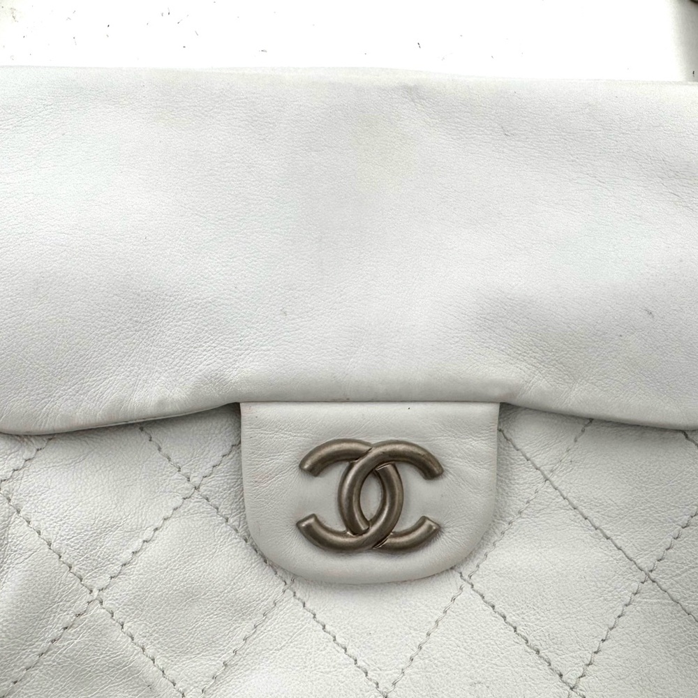 Chanel White Leather Rare Runway Archived Shoulder Bag w/Silver Hardware - Picture 7 of 17